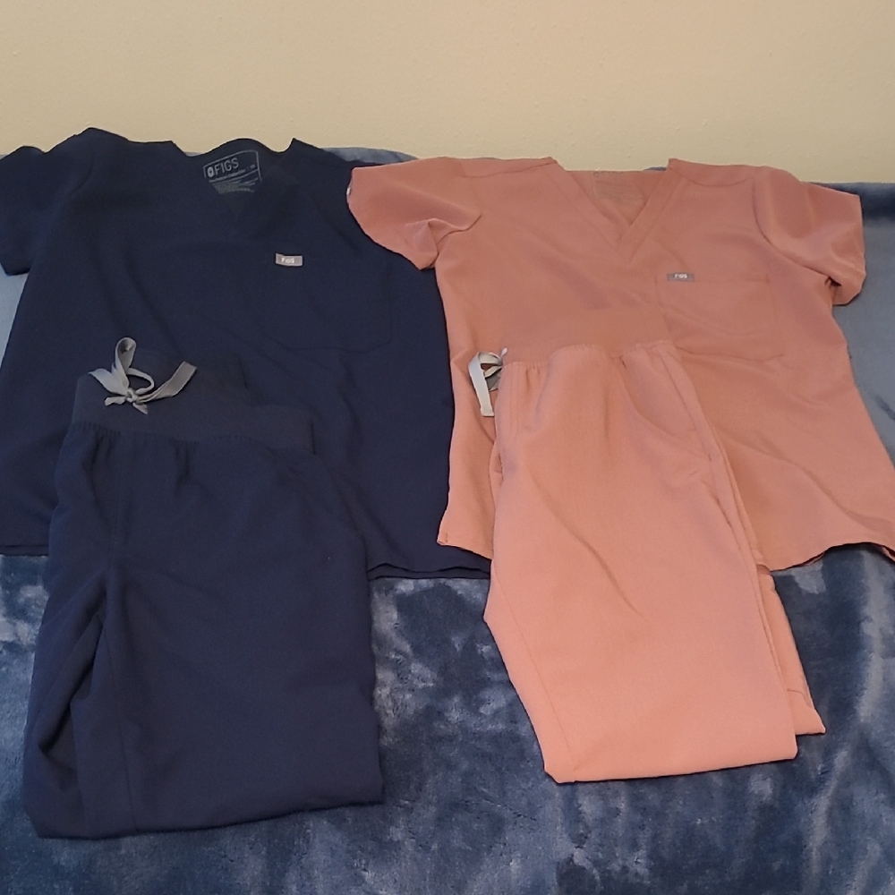 Xs Tall Scrub Joggers And Xs Tops Navy and Dusty Rose Figs Set
